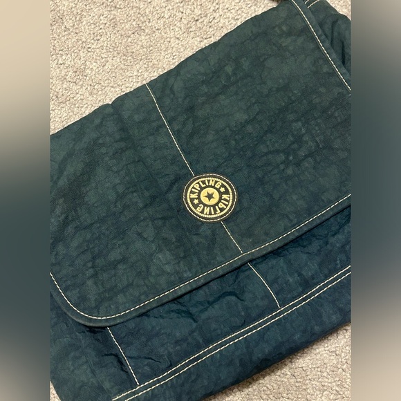 Kipling Crossbody Messenger Bag 12x14” - Picture 2 of 15